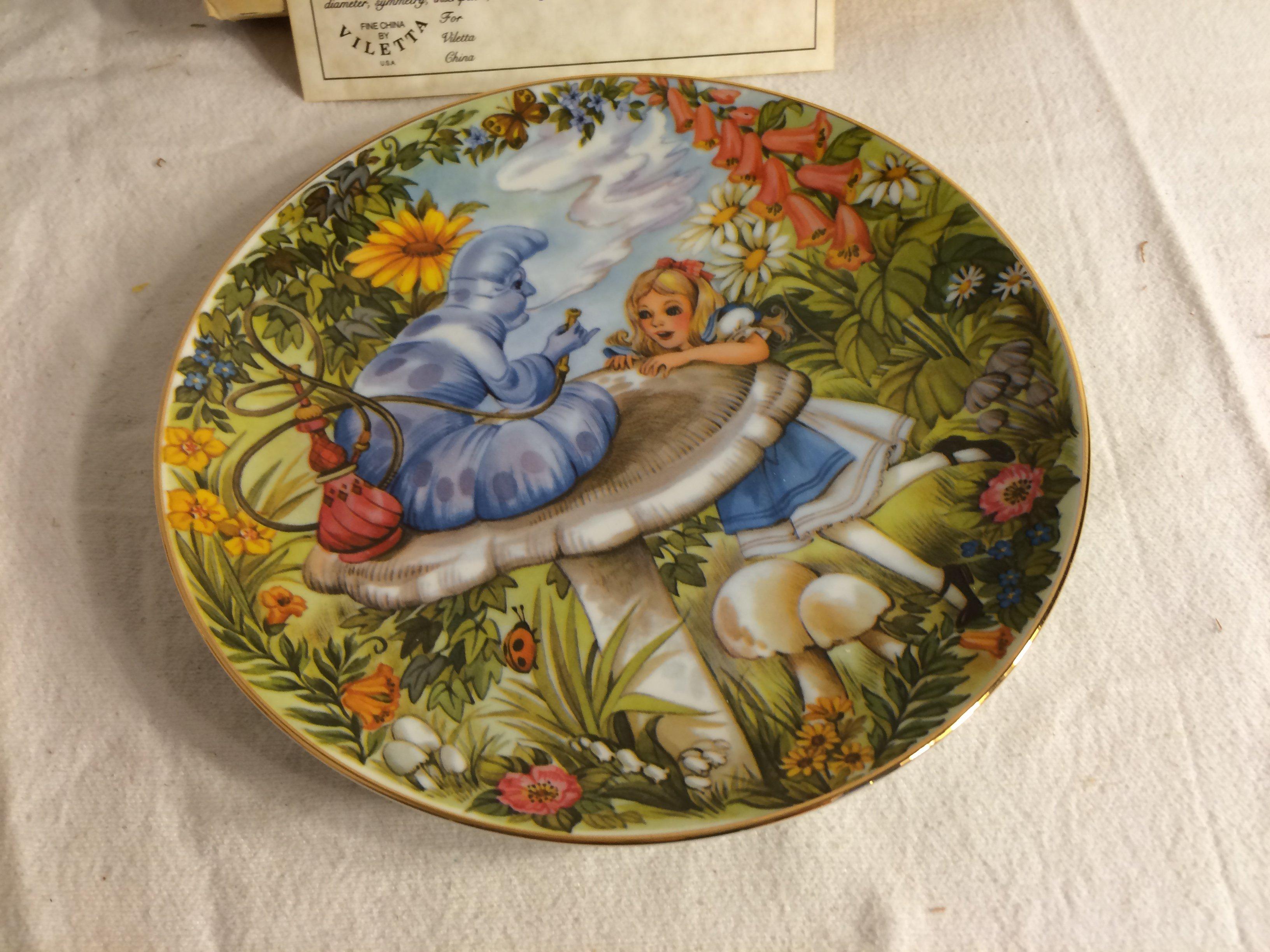 Collector Vintage Porcelain Plate "Advice From The Caterpillar" No.3058A Size:8.5" Round W/COA