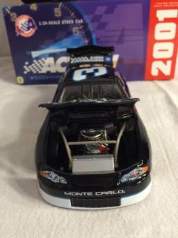 Collector Nascar Dale Earnhardt #3 Oreo/GM Goodwrench Service Plus 1:24 Scale Stock Car