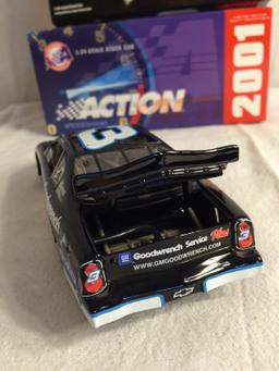 Collector Nascar Dale Earnhardt #3 Oreo/GM Goodwrench Service Plus 1:24 Scale Stock Car