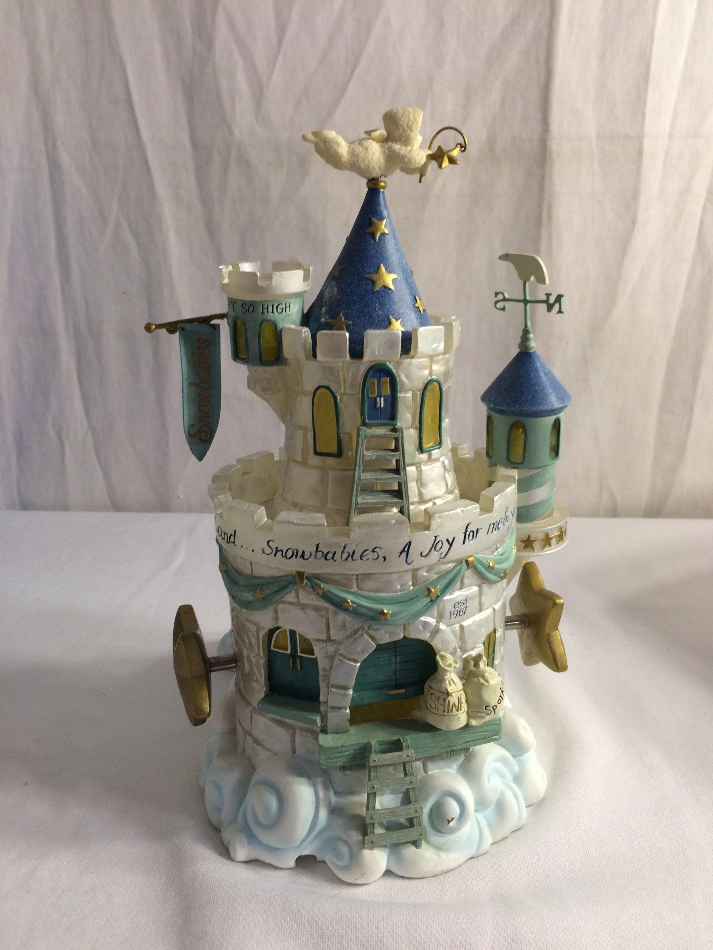 Storybook Village Collection "Frosty Frolic castle" 56.13205 Handpainted Lighted Building Acc. Set o