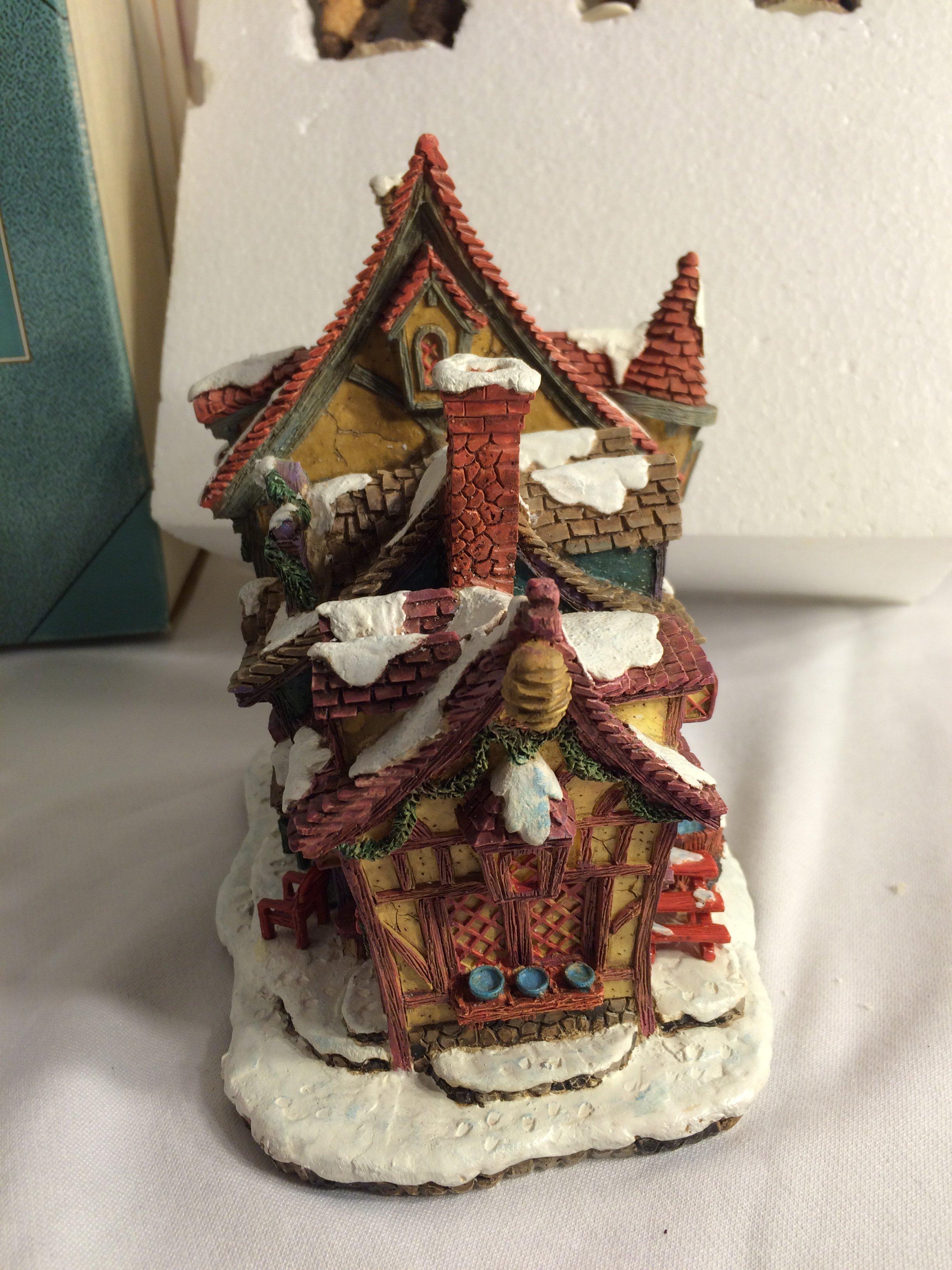Collector Storybook Village Fairy Tales "Goldilocks Bed & Breakfast" Handpainted Lighted Building se