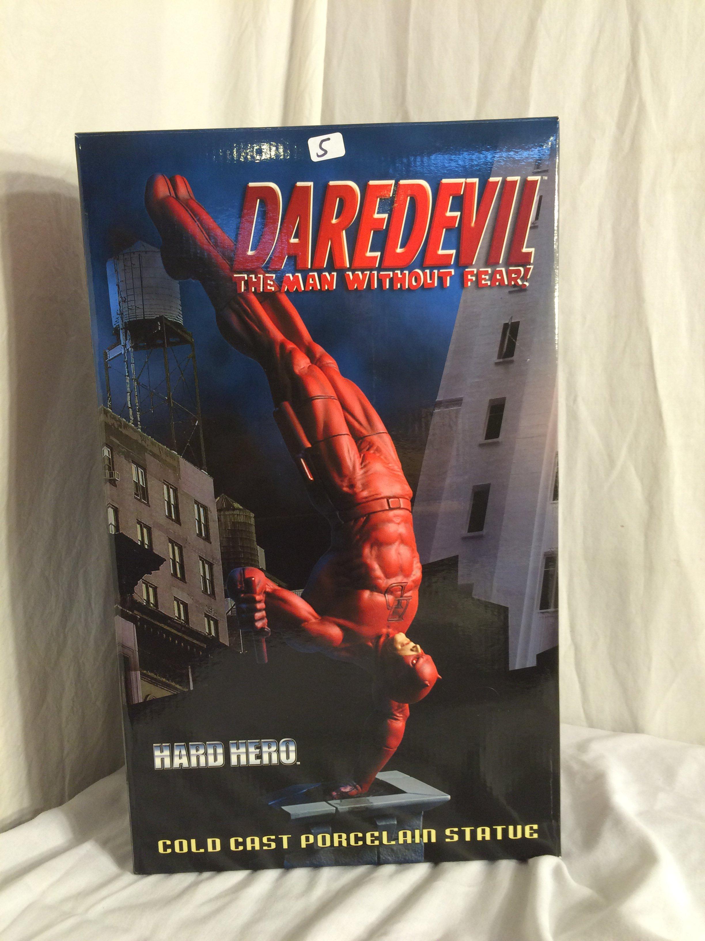 New Marvel Collectibles Daredevil the man without fear Cold-Cast Porcelain Statue  Hard Hero 17.5"B
