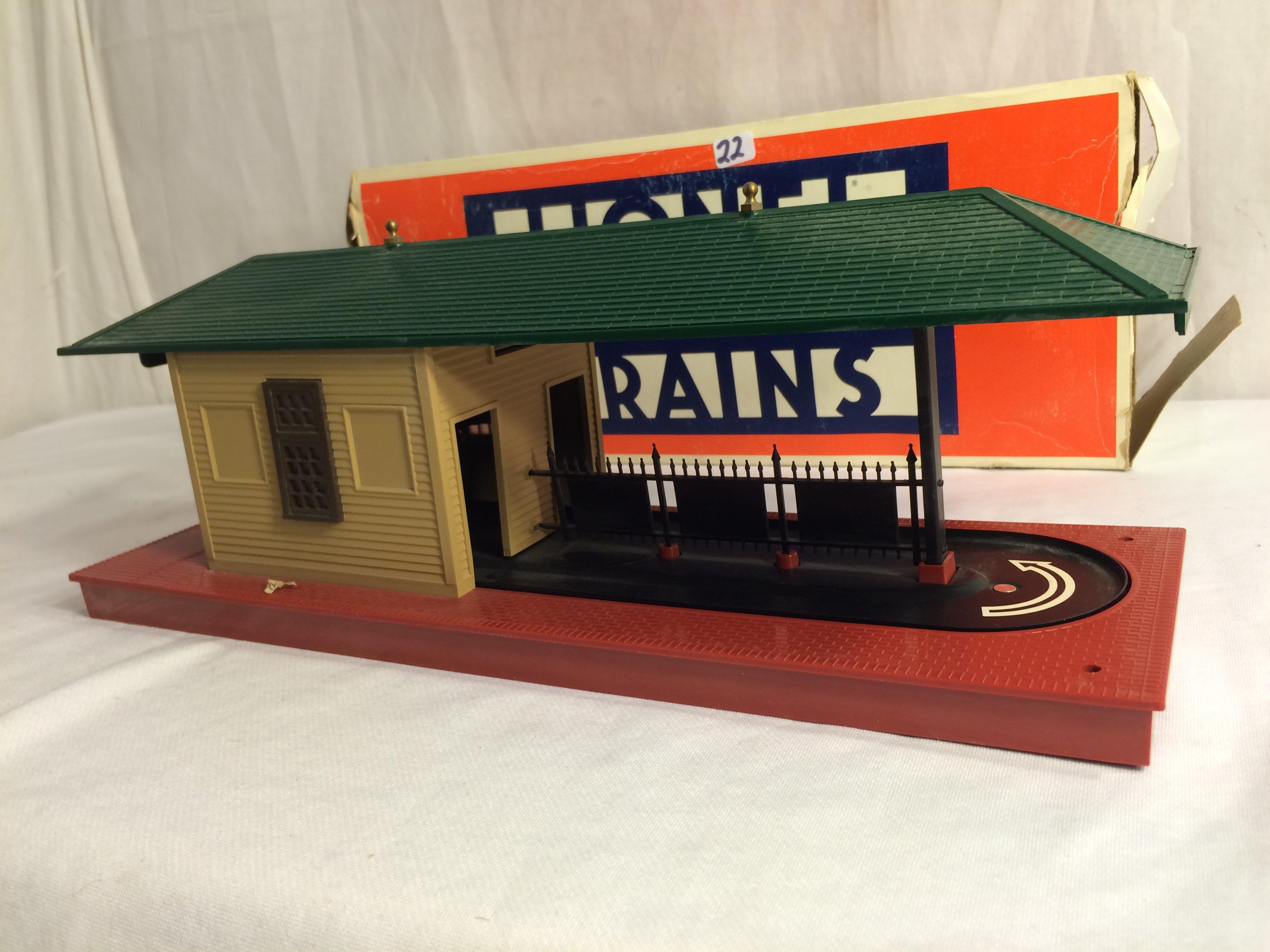 Collector Vintage Lionel Electric Trains " 2323 Automatic Freight Station Lionel Box Size:15"Long x5