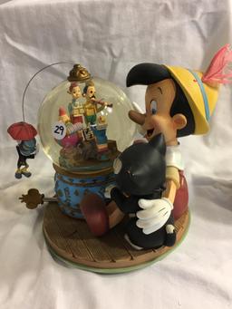 Collector Disney Pinocchio Figaro Musical Snow Globe BRAHMS WALTZ 8.5"Tall x7.3/8"Round