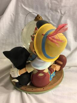 Collector Disney Pinocchio Figaro Musical Snow Globe BRAHMS WALTZ 8.5"Tall x7.3/8"Round