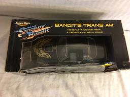 Collector American Muscle ERTL Bandit's Trans Am 1:18 Scale Die-Cast Metal Smokey