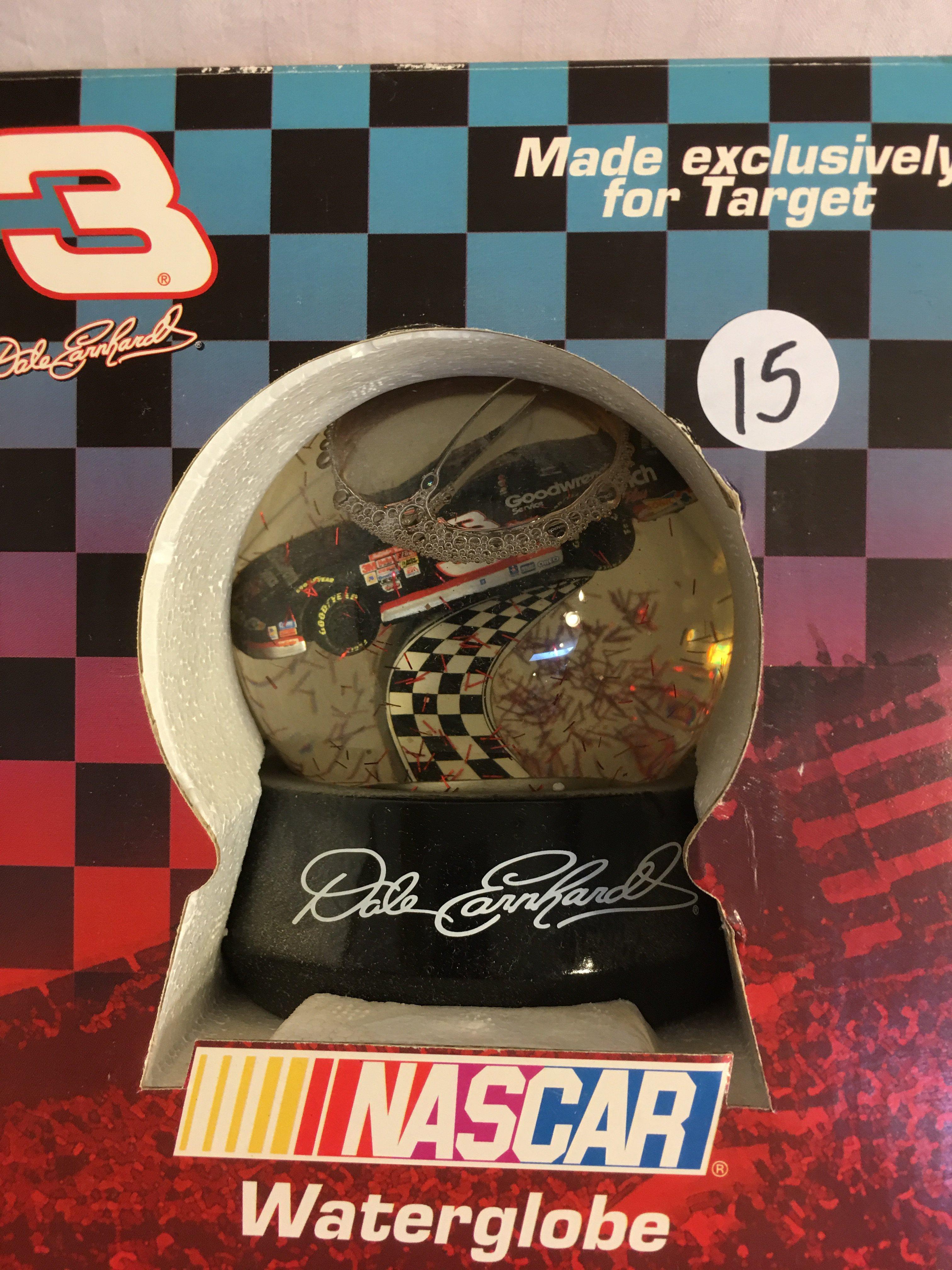 Collector Nascar Dale Earnhardt Waterglobe #3 Siae:7.1/2"Tall by 6"Width - See Pictures