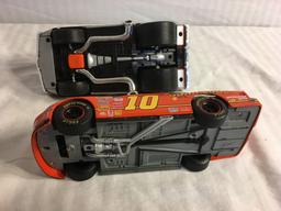 Lot of 2 Pieces Collector Loose Nascar Assorted Cars 1:24 Scale Die-Cast Metal had Minor Damg