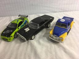 Lot of 3 Pieces Collector Loose Assorted Die-Cast Metal Cars 1:24 DieCast Metal Cars