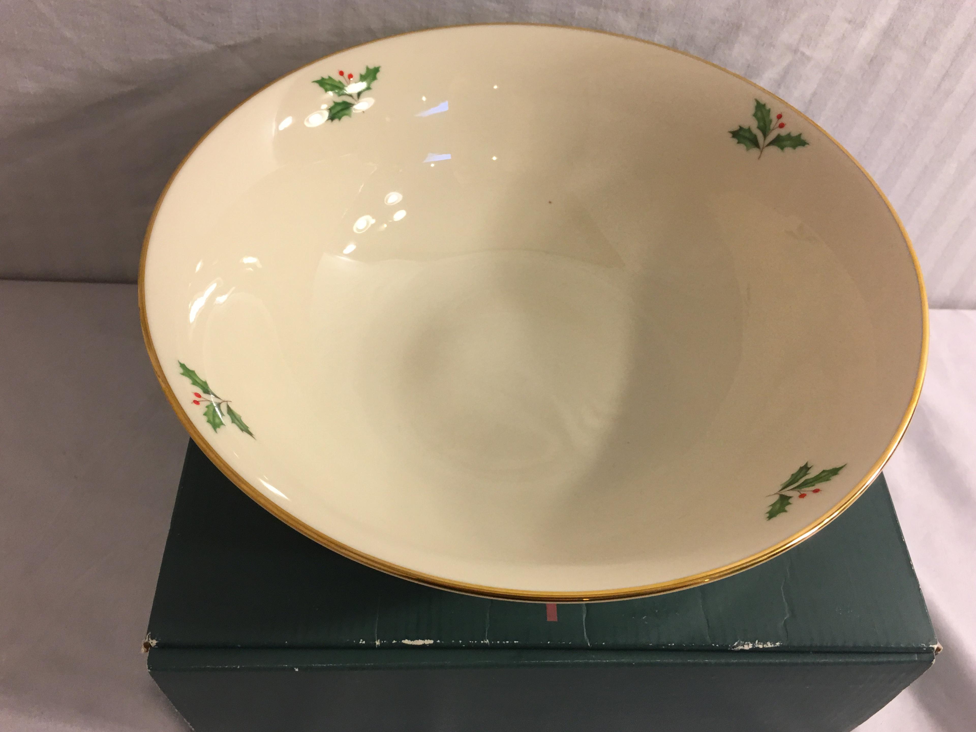 Collector Holiday Lenox Fine Ivory Round Centeroiece Bowl Box Size:9.7/8" by 9.7/8" - See Pictures