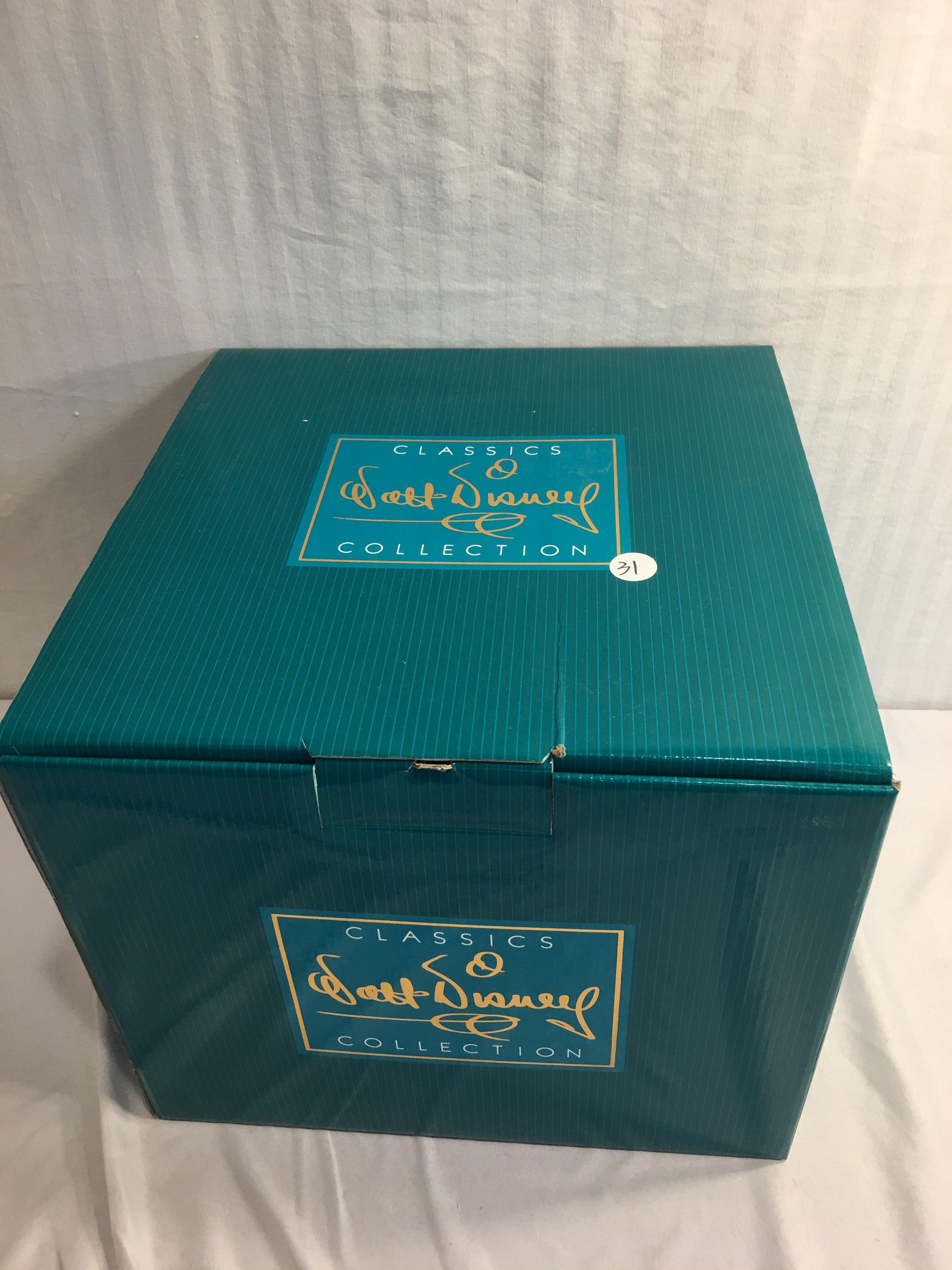 Collector new Classics Walt Disney  Good-Bye, Boo" "Sulley" Box Size:11.1/4"x12.1/4" Box