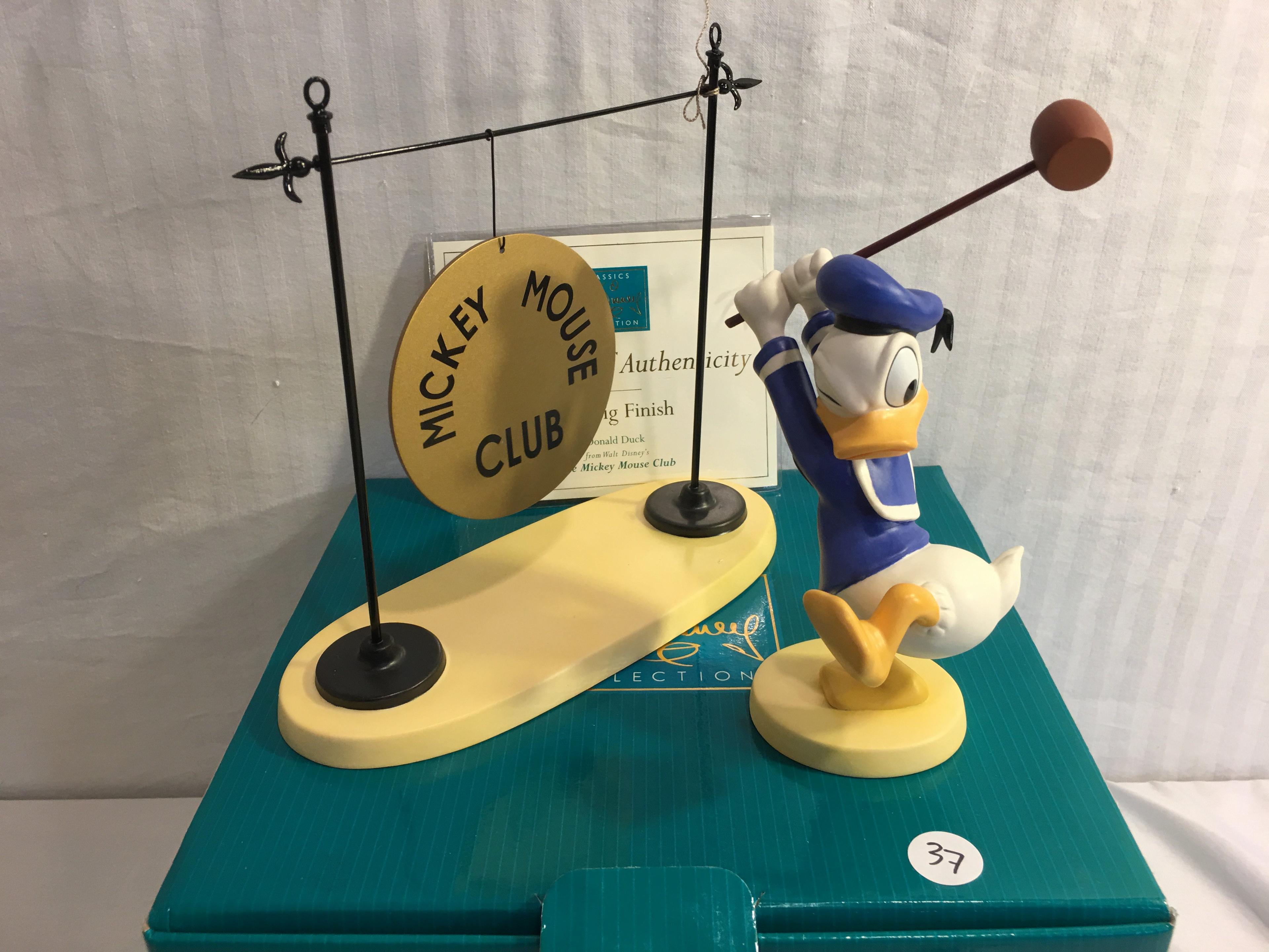 Collector Classic Walt Disney Collection Mickey House Club #1235187 Figurine Box Size:7"T x10"W