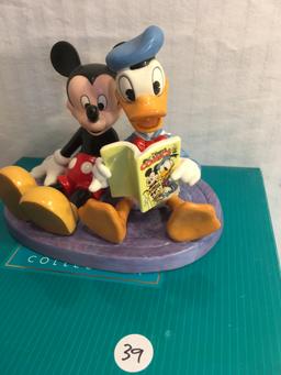 Collector RARE  Classic Walt Disney Collection 4020463 Donald & Mickey Reading Comic Disney 7"T