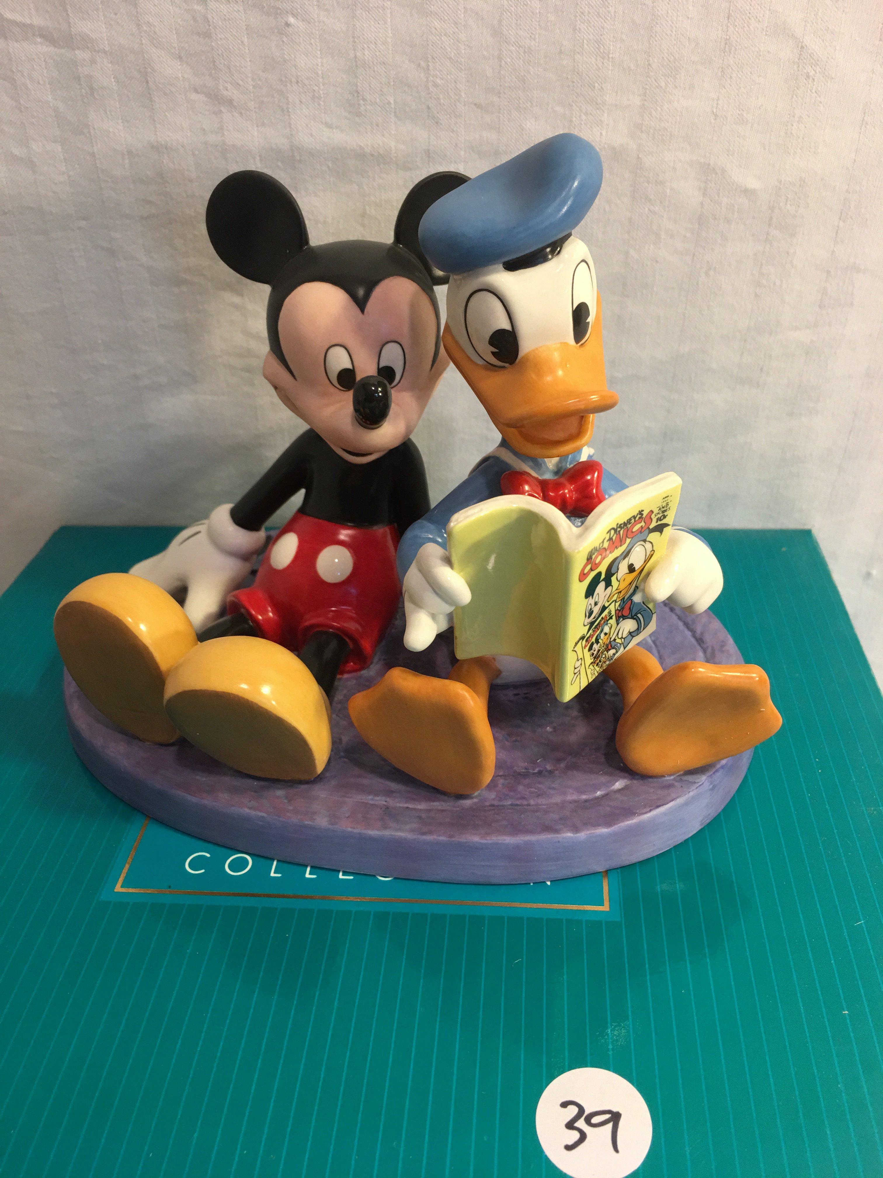 Collector RARE  Classic Walt Disney Collection 4020463 Donald & Mickey Reading Comic Disney 7"T