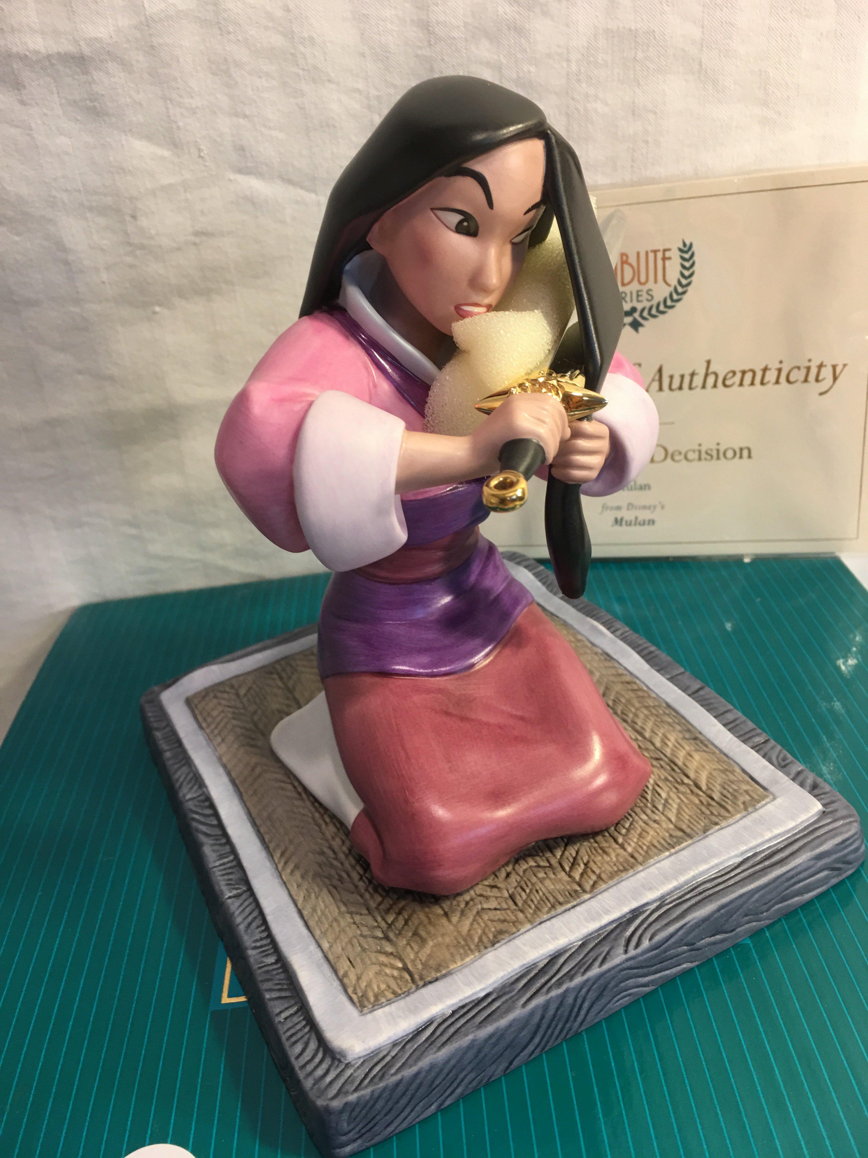 Collector Classics Walt Disney Collection "Honorable Decision Mulan Figurine Box Size:9x9.5"