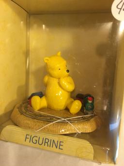 Collector Classic Pooh By Royal Doulton Winnie-The-Pooh Figurine Collection 6"Tall