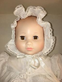 Collector Vtg 1985 Suzanne Gibson Ltd. Edt Christening Gown Set W/Bear Reeves Intl. 24"T Box