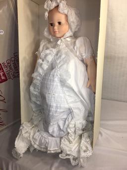 Collector Vtg 1985 Suzanne Gibson Ltd. Edt Christening Gown Set W/Bear Reeves Intl. 24"T Box