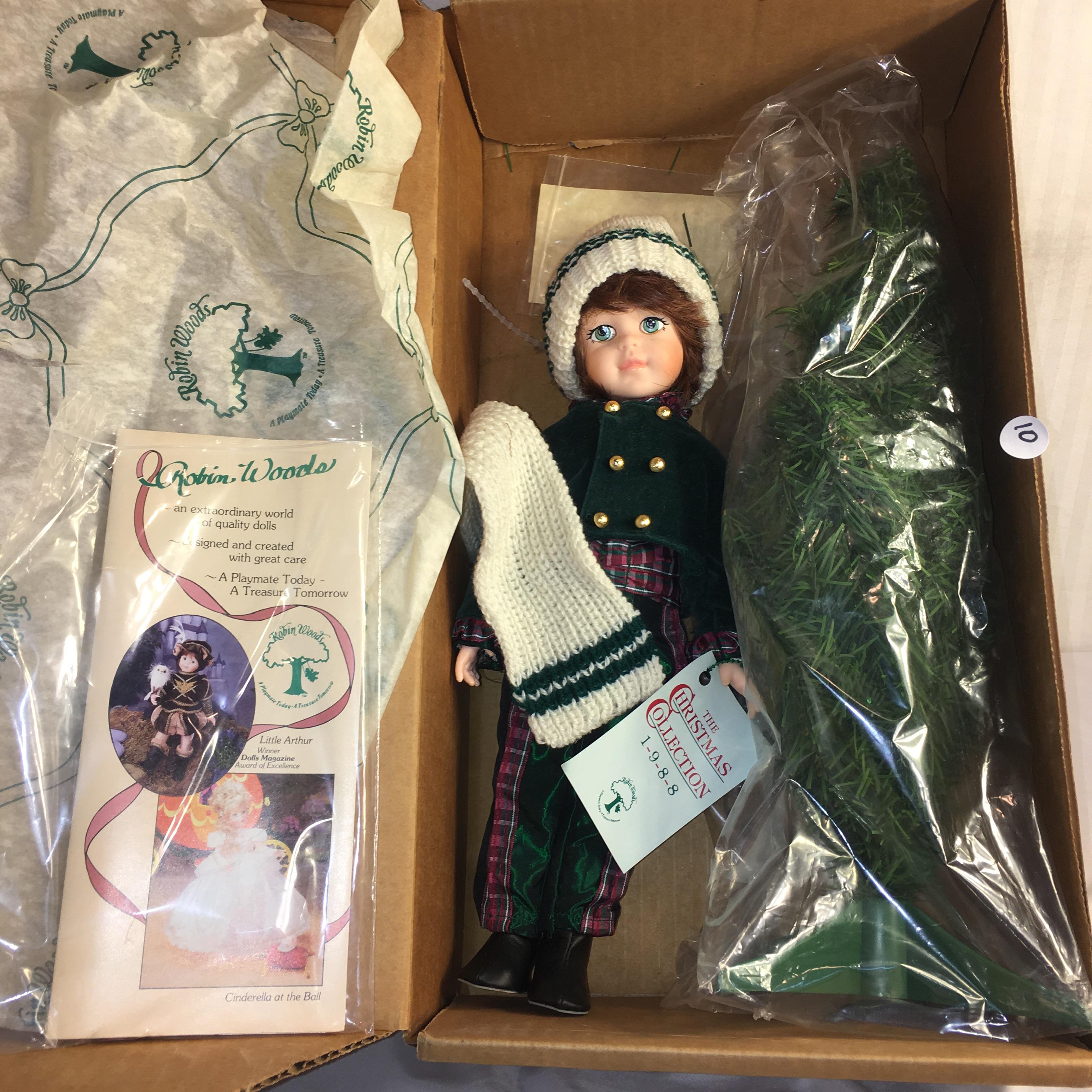 Collector 1988 Robin Woods The Christmas Collection "Dickens" Doll 18"tall Box Size