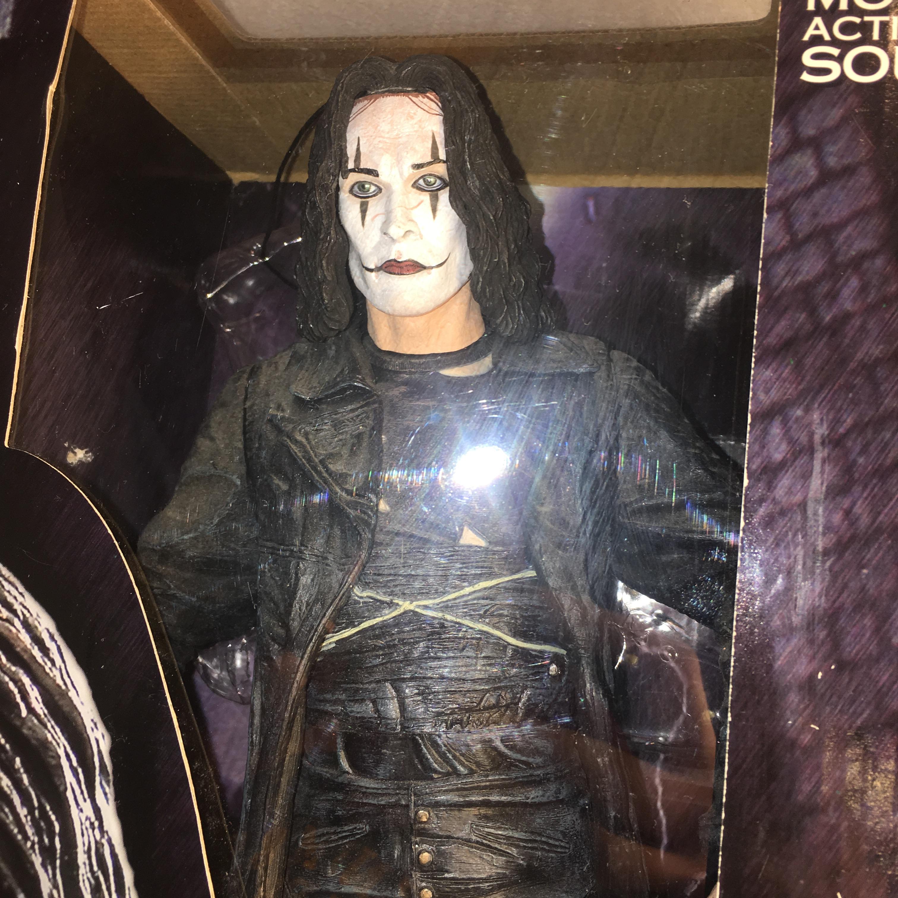 Collector Loose in Original Box 18"tall Motion Activated Sopund Eric Draven The Crow Figure