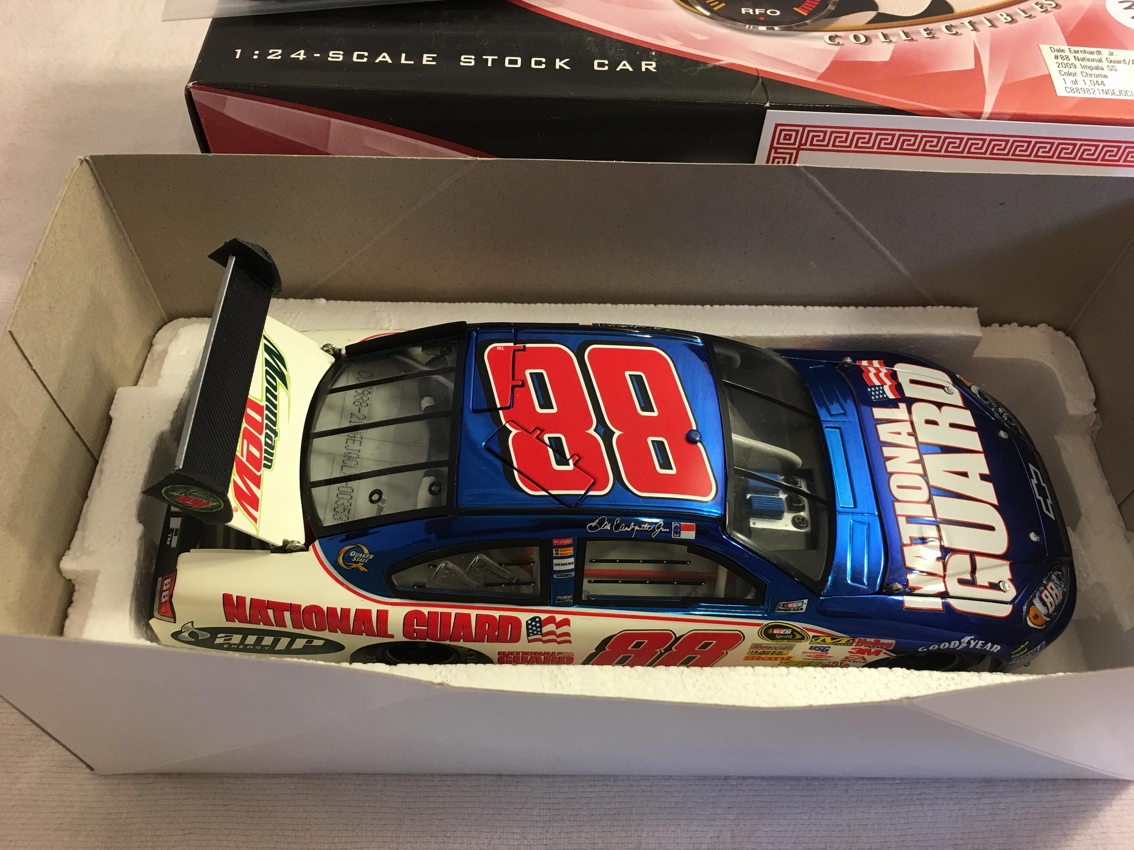 NIP Collector Action Racing Dale Earnhardt Jr. #88 National guard 2009 Impala Die Cast Car 1:24 Scal