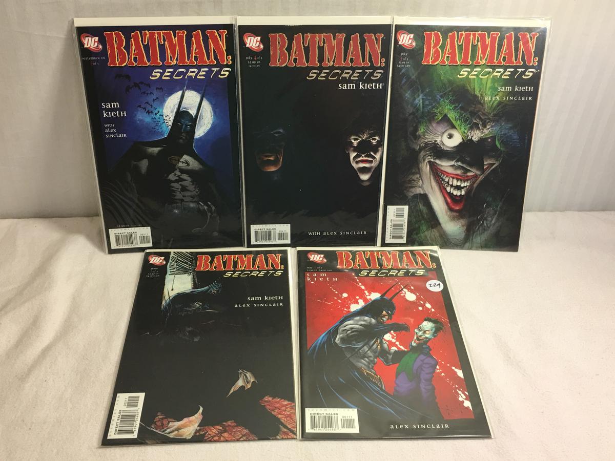 Lot of 5 Pcs Collector DC, Comics Batman Secrets Comic Books No.1.2.3.4.5. Of 5