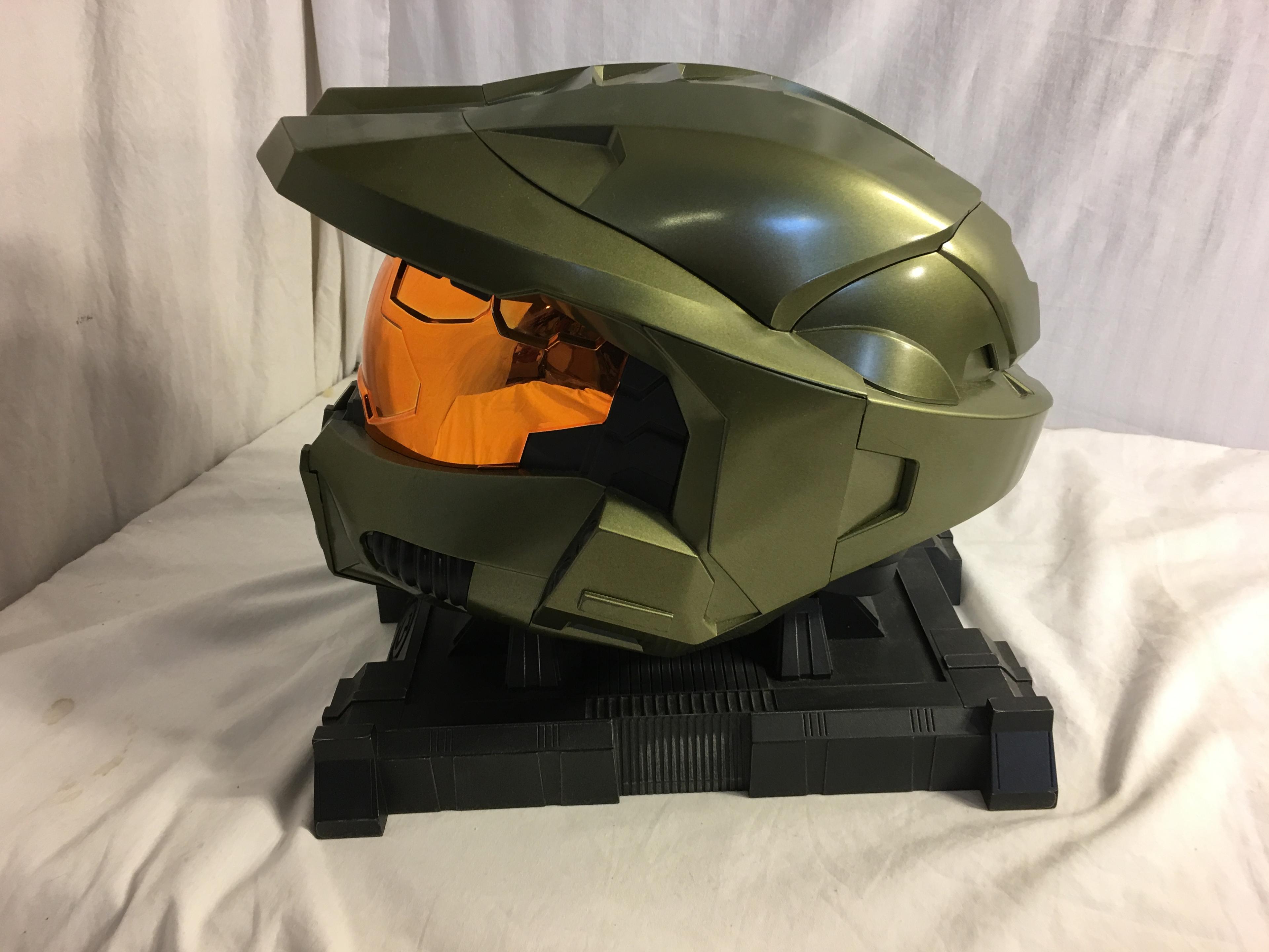 Collector Halo 3 Legendary Edition Master Chief Helmet  No Game Size: 11" by 11"