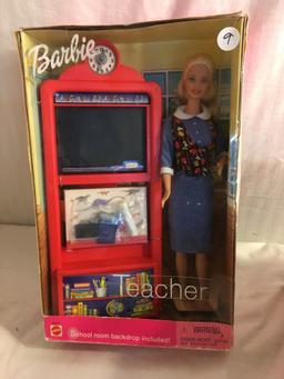 Collector Barbie Mattel Teacher School Room Backrop Doll 13.5"Tall Box