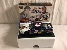 Action  1998 Ford Taurus Rusty Wallace #2 Miller /Elvis Limited Edition W249801025-2 Scale:1:24