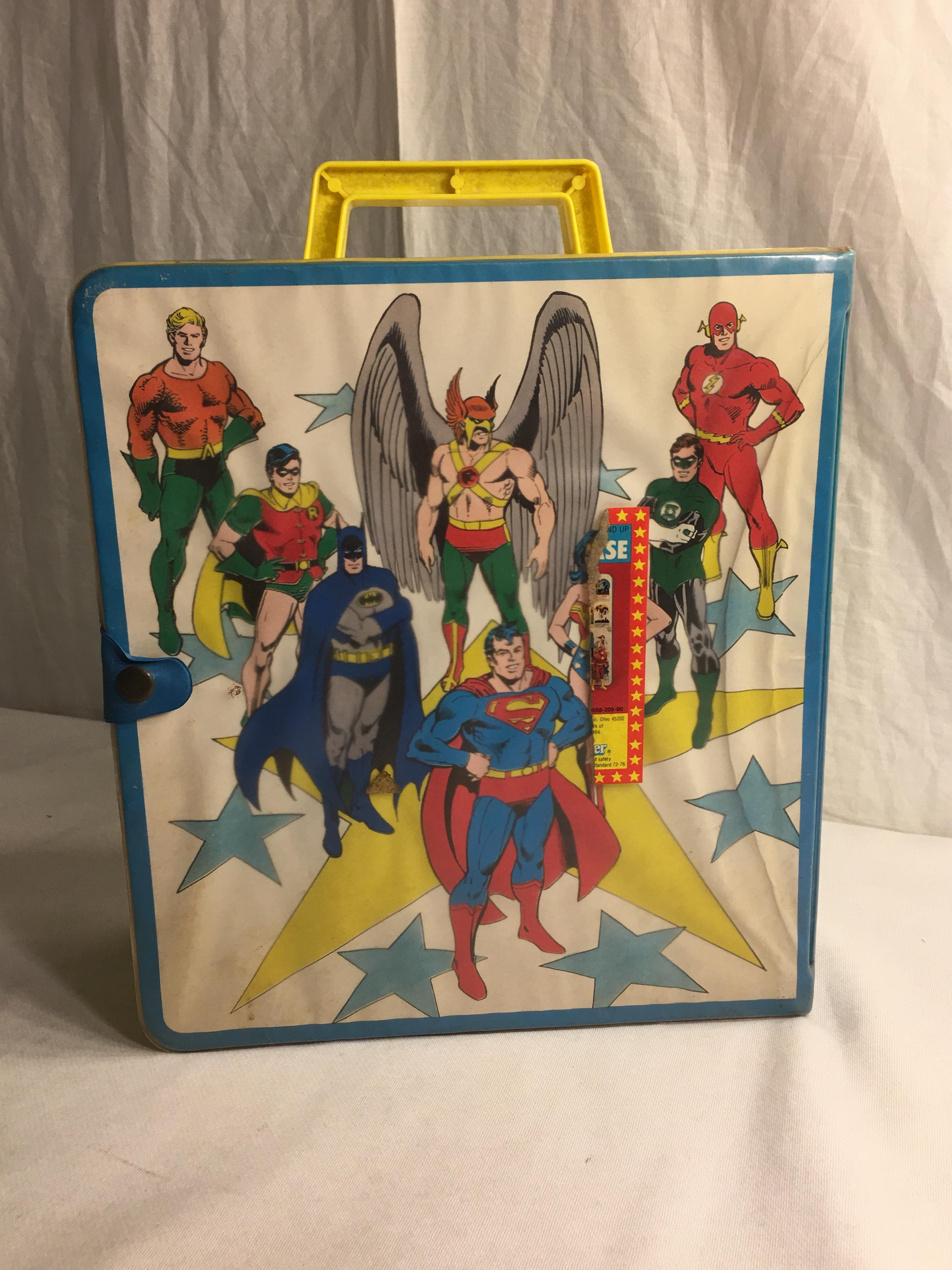 Collector Kenner Super Powers Collection  Carying Case 1984 Kenner Size: 11'tall by 10"Width