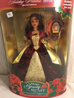 NIB Disney's beauty and The Beast Holiday Princess Belle Special Edition Doll 13.5/8"Tall Box