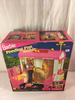 1995 Mattel Barbie Feeding Fun Stable Playset #15506 Box Size:14" by 15" Box Has Minor DMG