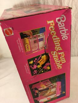 1995 Mattel Barbie Feeding Fun Stable Playset #15506 Box Size:14" by 15" Box Has Minor DMG