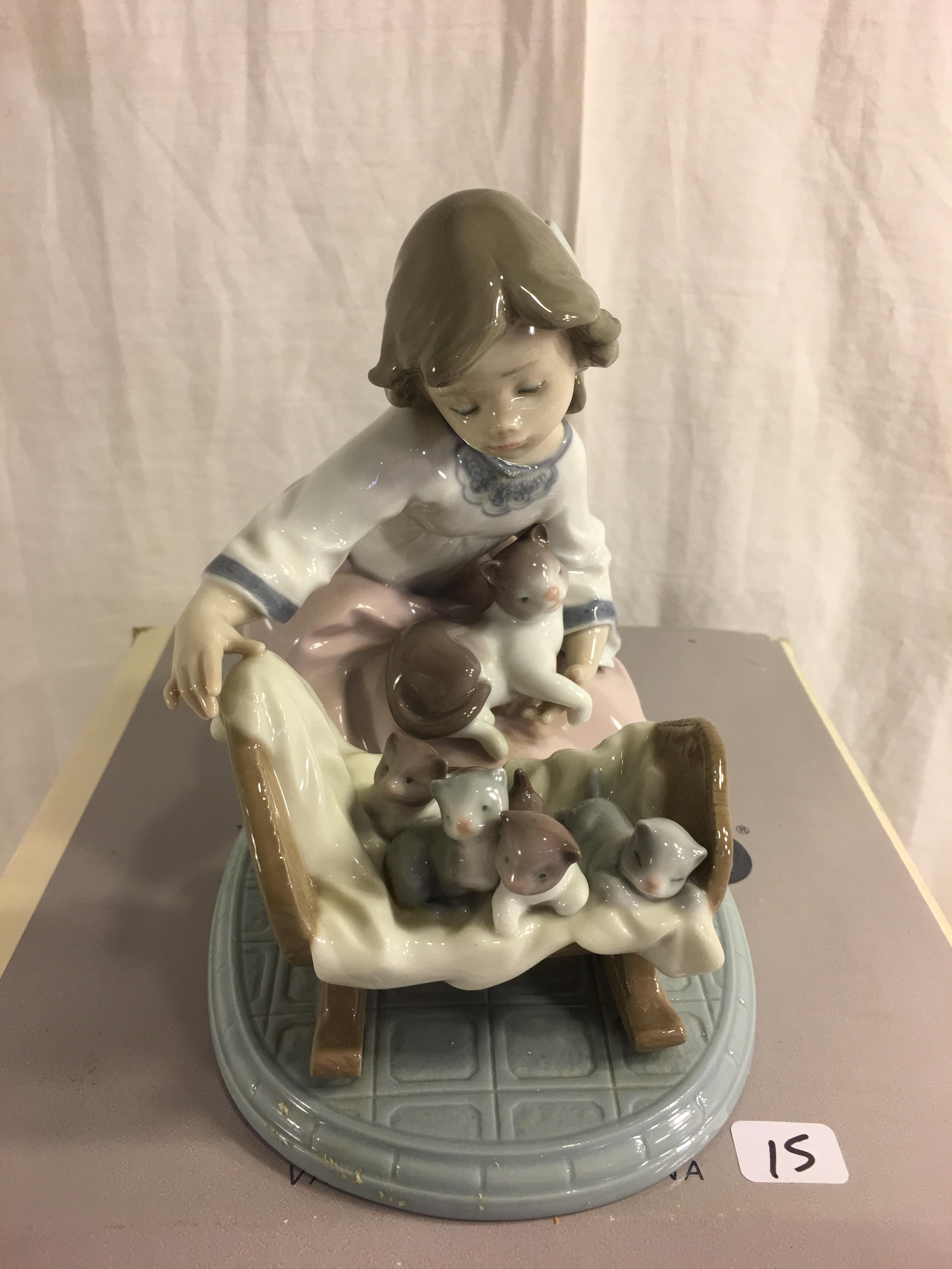 Collector Lladro Porcelain #5784 Girl w/ A Cradle of Kittens Figurine Box Size:10x9x8" Box Size