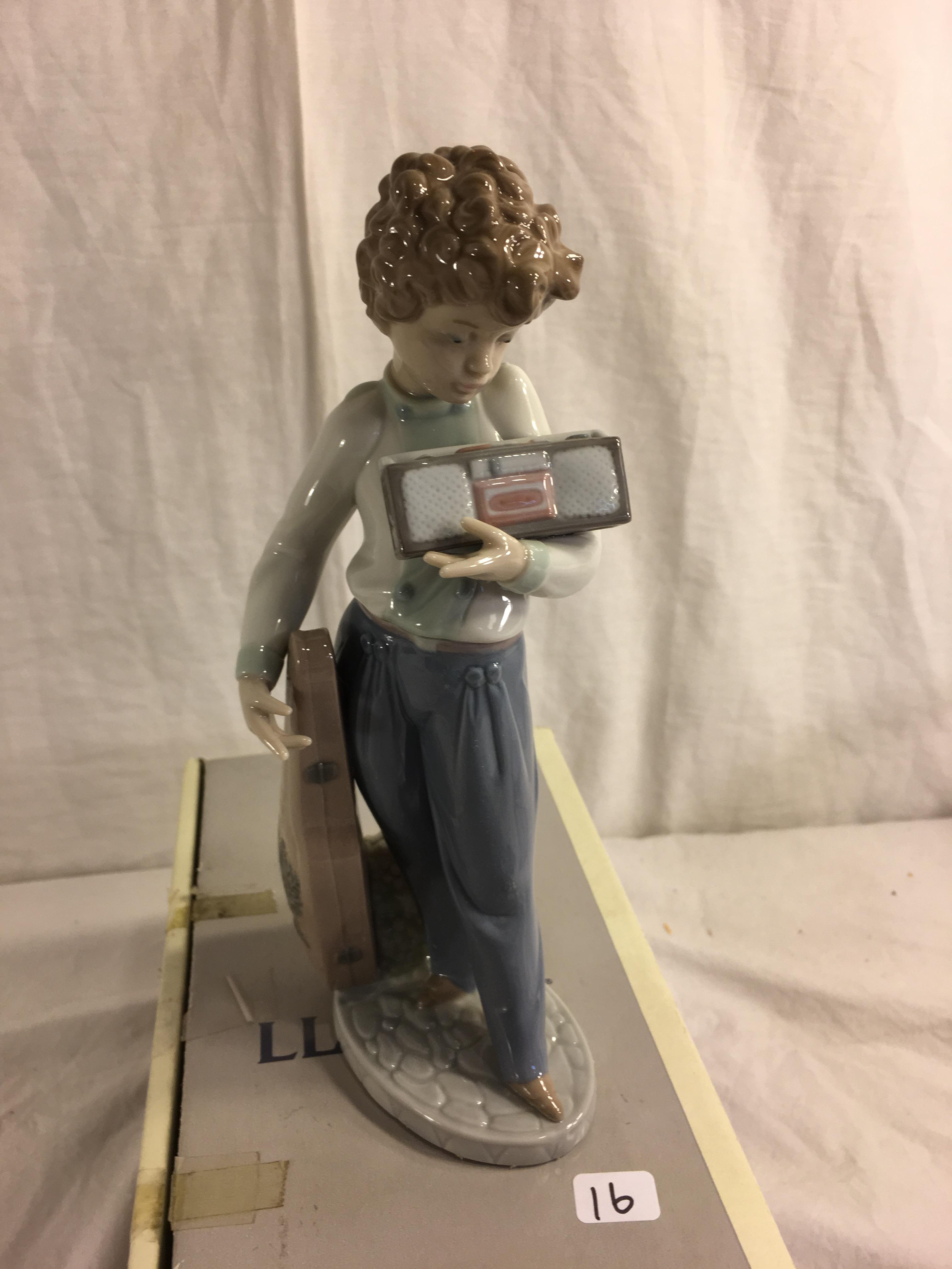 Collector Lladro Porcelain #5810 Musically Inclined Lladro Figurine W/Original Box Size:11"tall