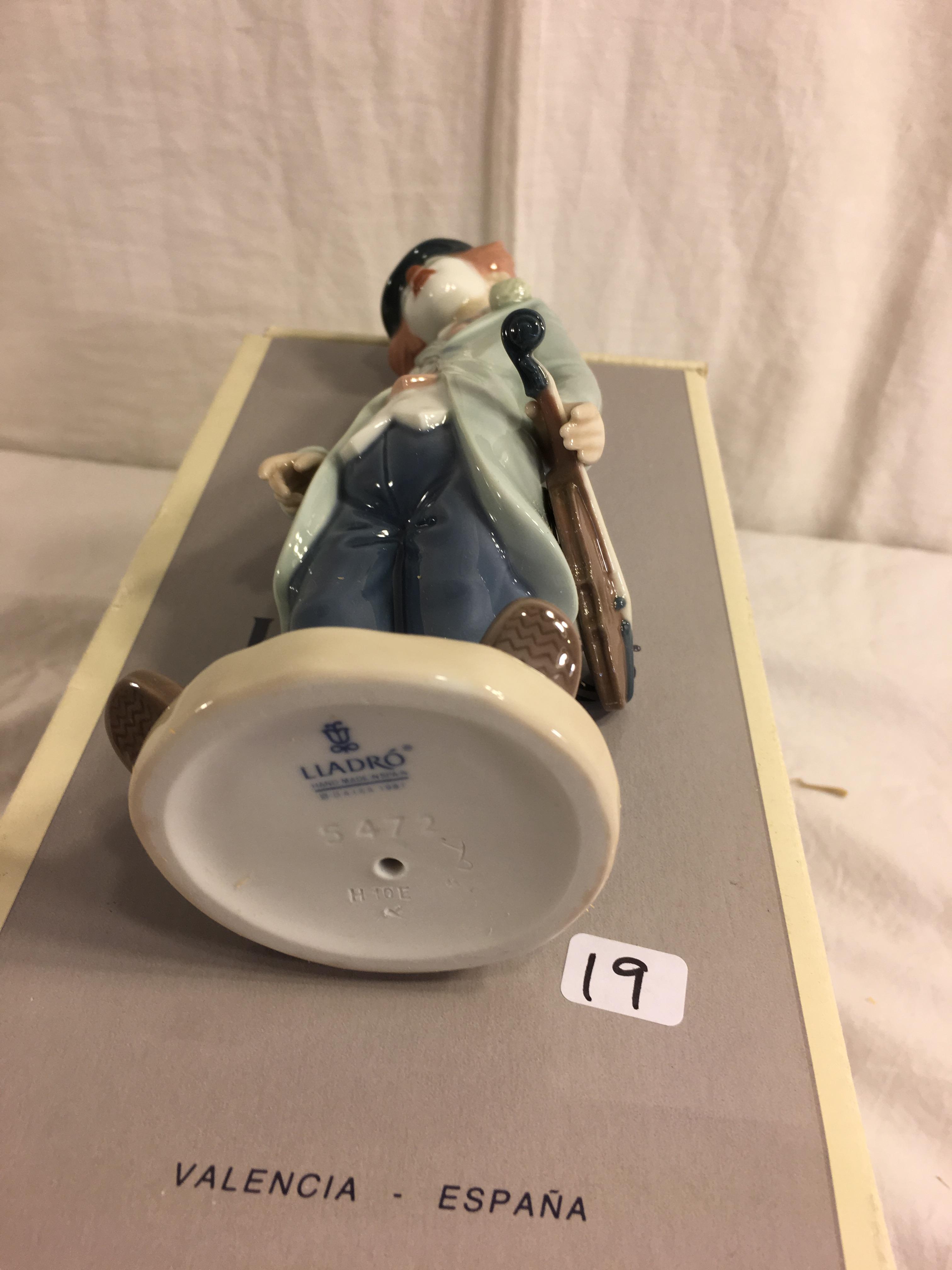 Collector Lladro Circus Sam No.5472 Porcelain Figurine Lladro Box Size: 11"tall Box Size