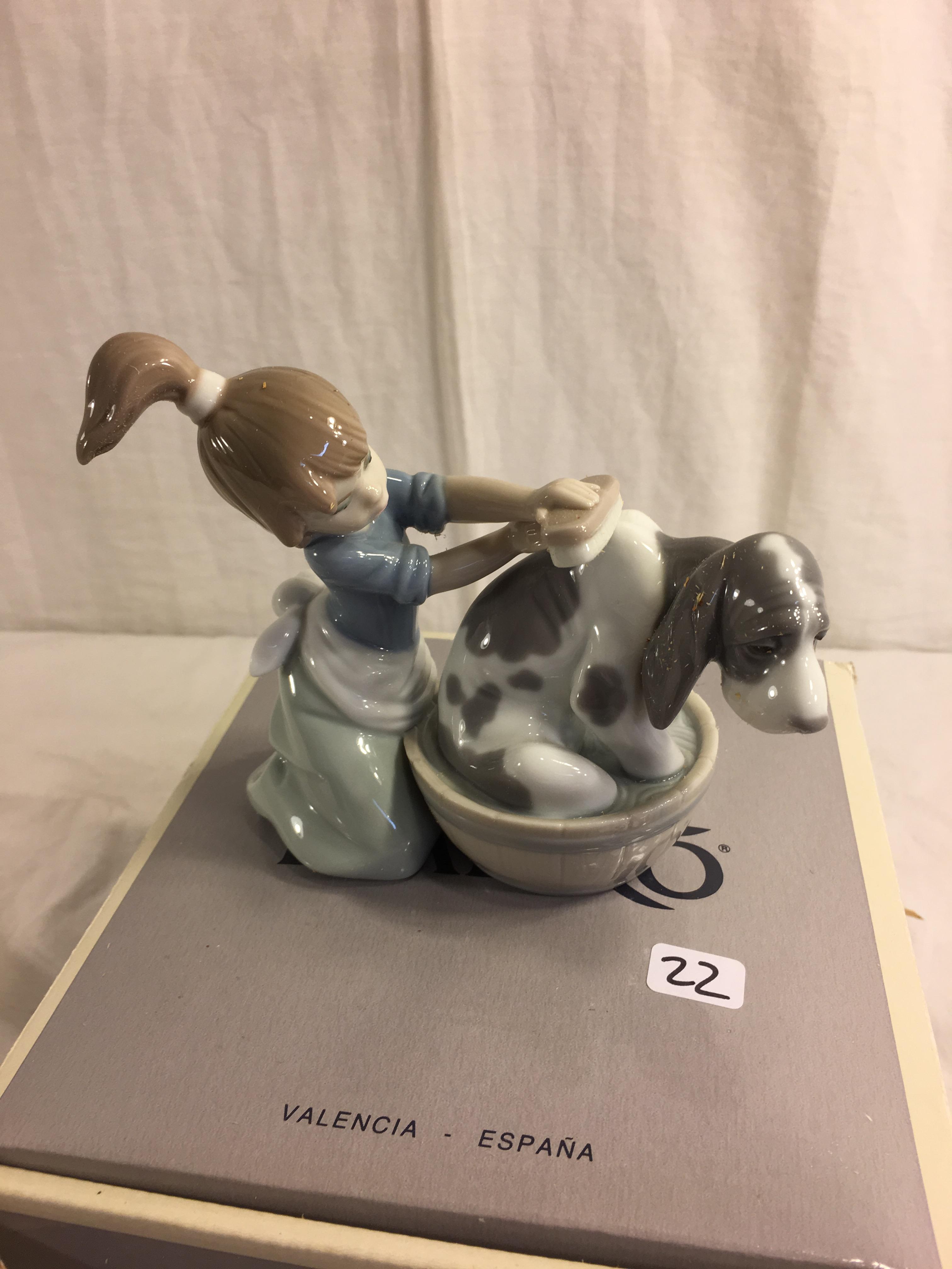 Collector Lladro "bashful Bather" #5455 Figurine Girl Bathing Dog Box Size:8"t by 7"Width Box