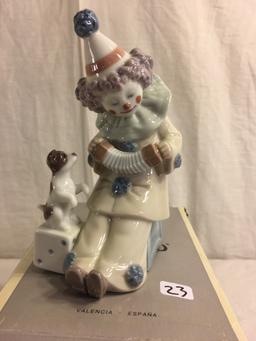 Collector Lladro 1985 Lladro Figurine Clown Pierrot w/Concertina and Puppy # 5279 Retired 8'tall