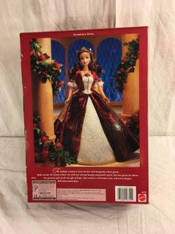 NIB Disney Beauty and The Beast Holiday Princess Belle Special Edition 13.5"tall Box Size