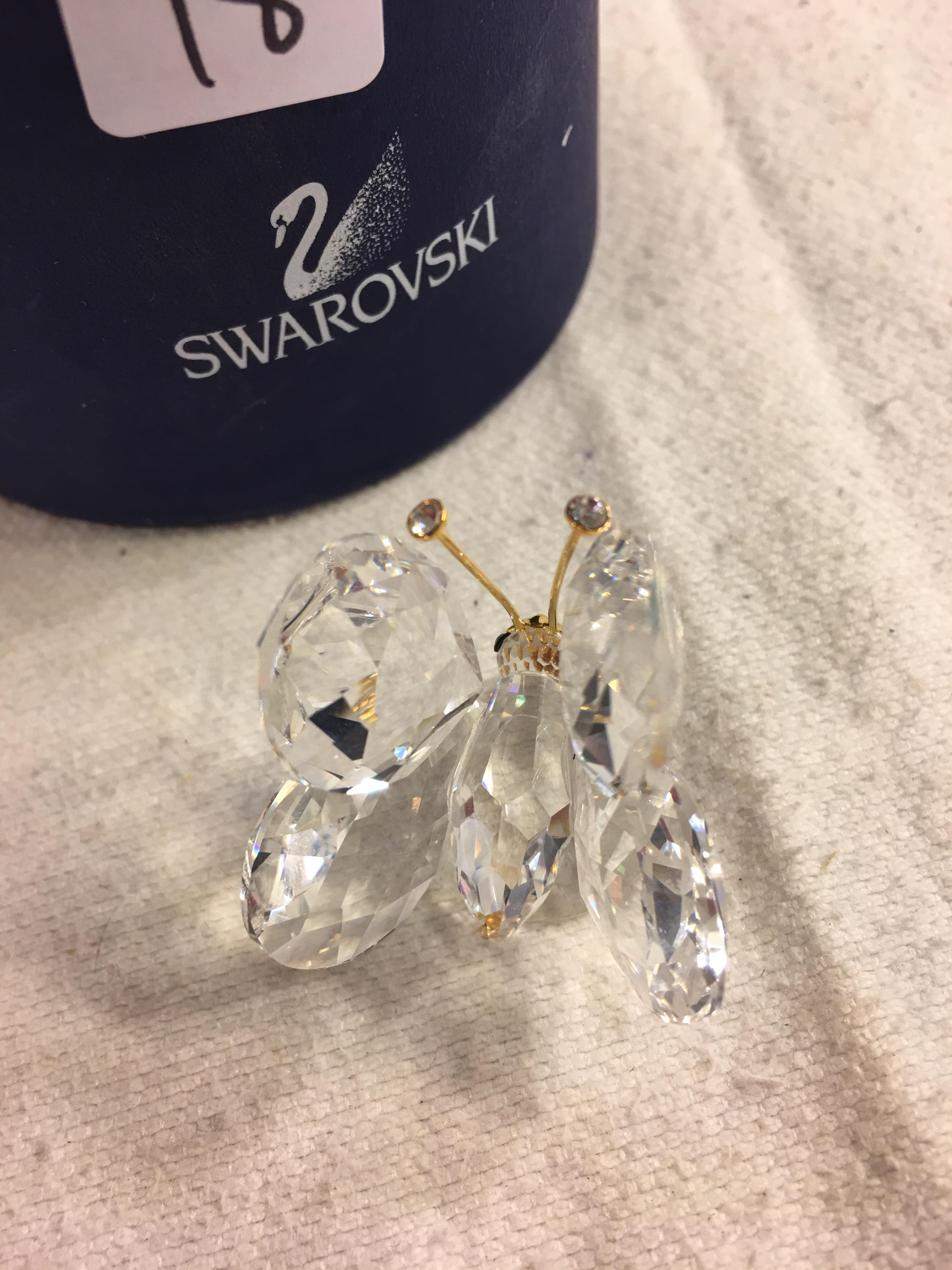 Collector Swarovski Crystal Butterfly #18DAL032-061 Figurine 1.5" w/box