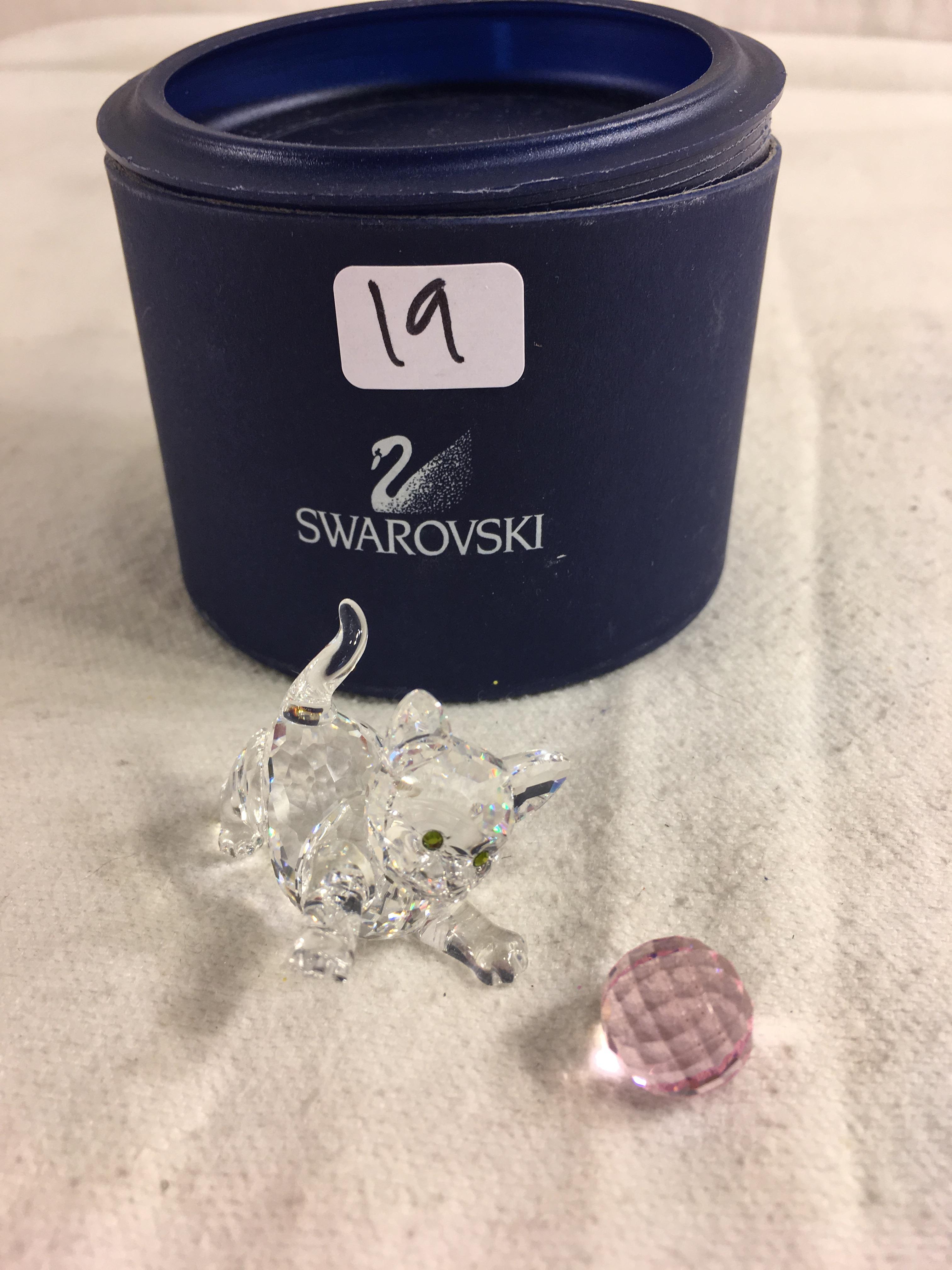 Collector Swarovski Crystal Cat playing with pink ball #631857 Figurine 1.5" w/box