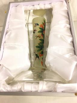 Collector Archelan Studio Crystal Glass Sculptor Vase 12"Hx7"W case is damaged