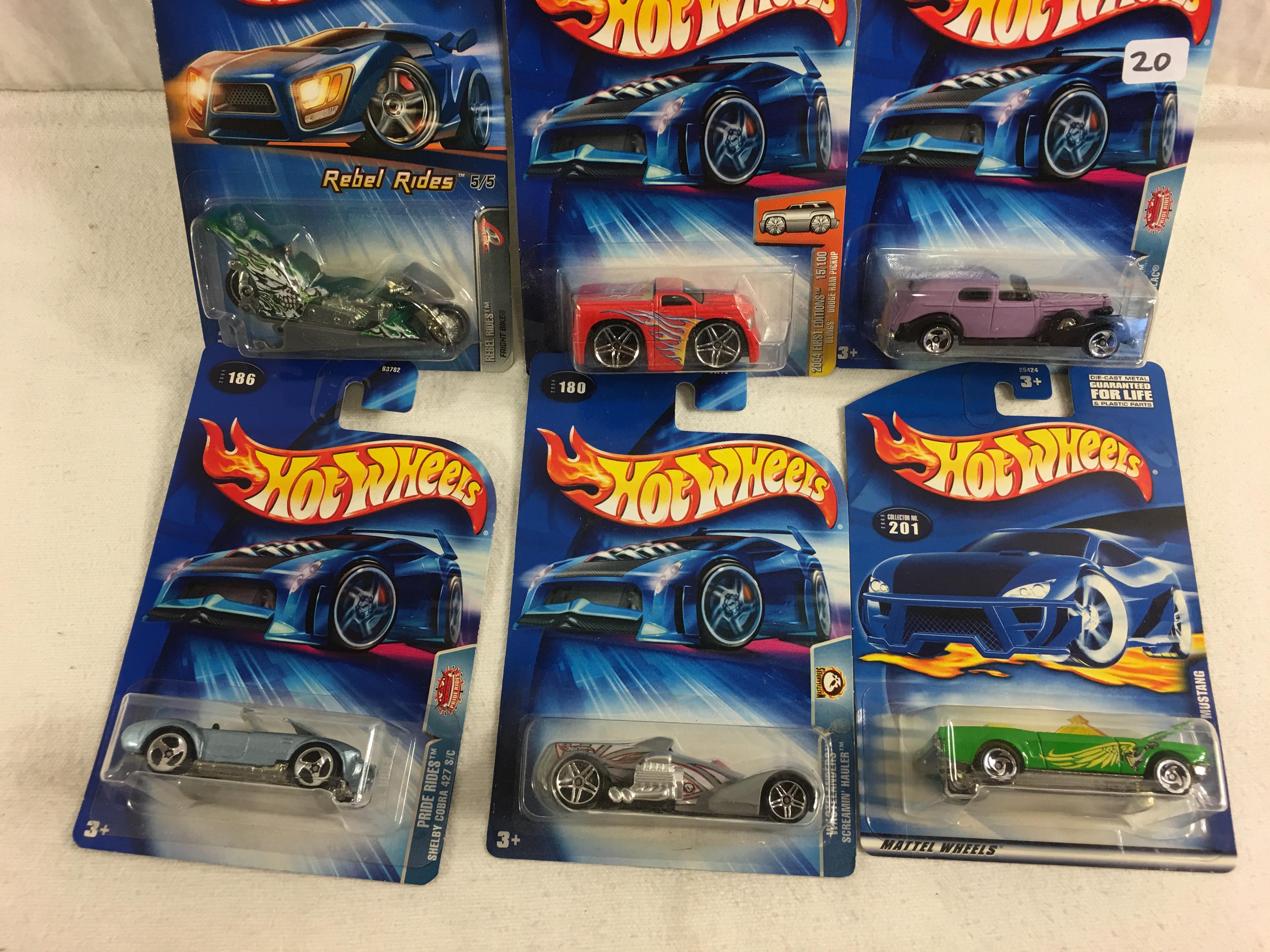 Lot of 6 Pcs  New in Package  Collector Assorted Hot Wheels Die-Cast Cars 1/64 Scale