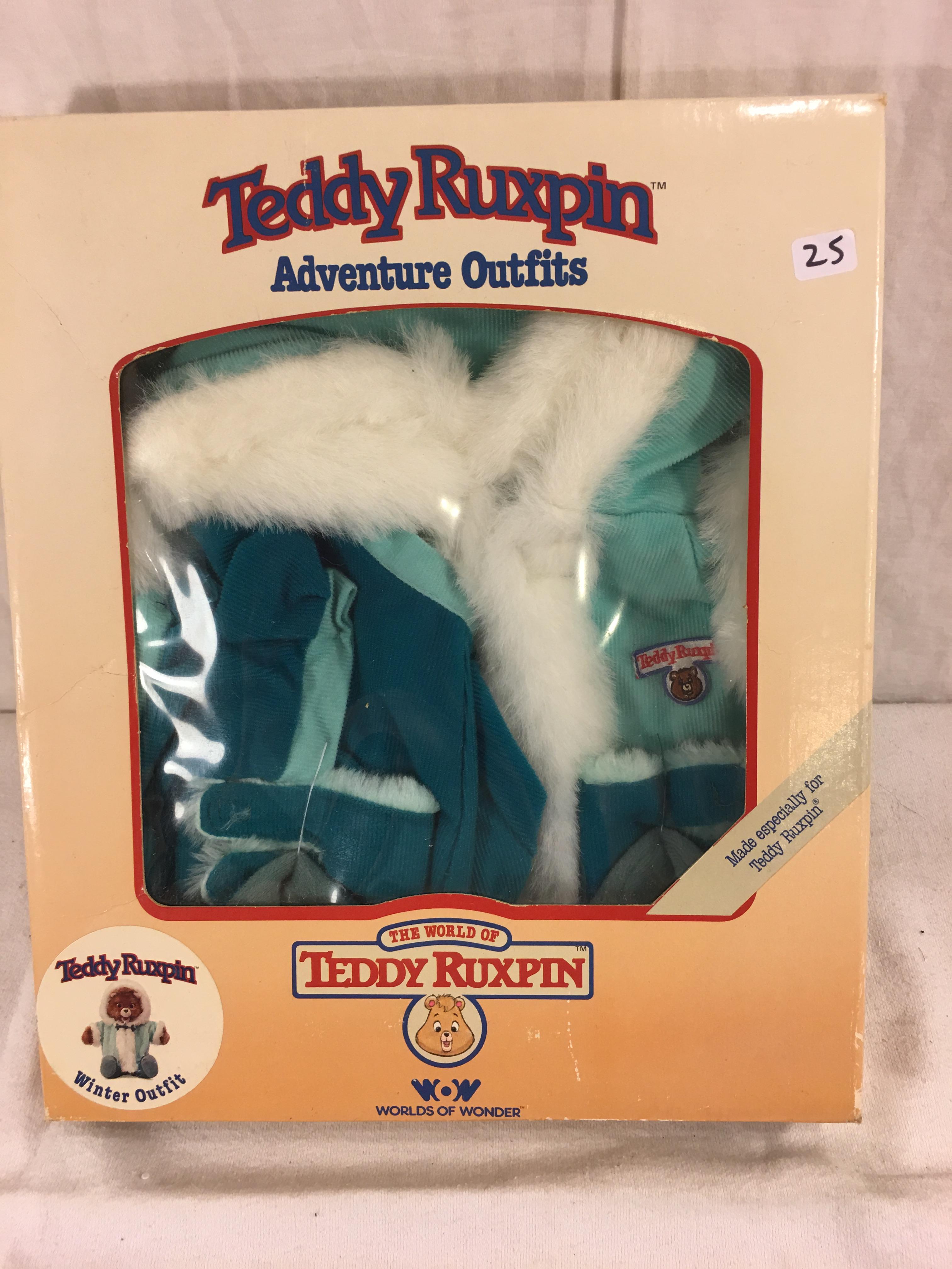 Collector NIP Vintage 1985 Alchemy II WOW Teddy Ruxpin Adventure Outfits "Winter Outfit" box: 13"x11