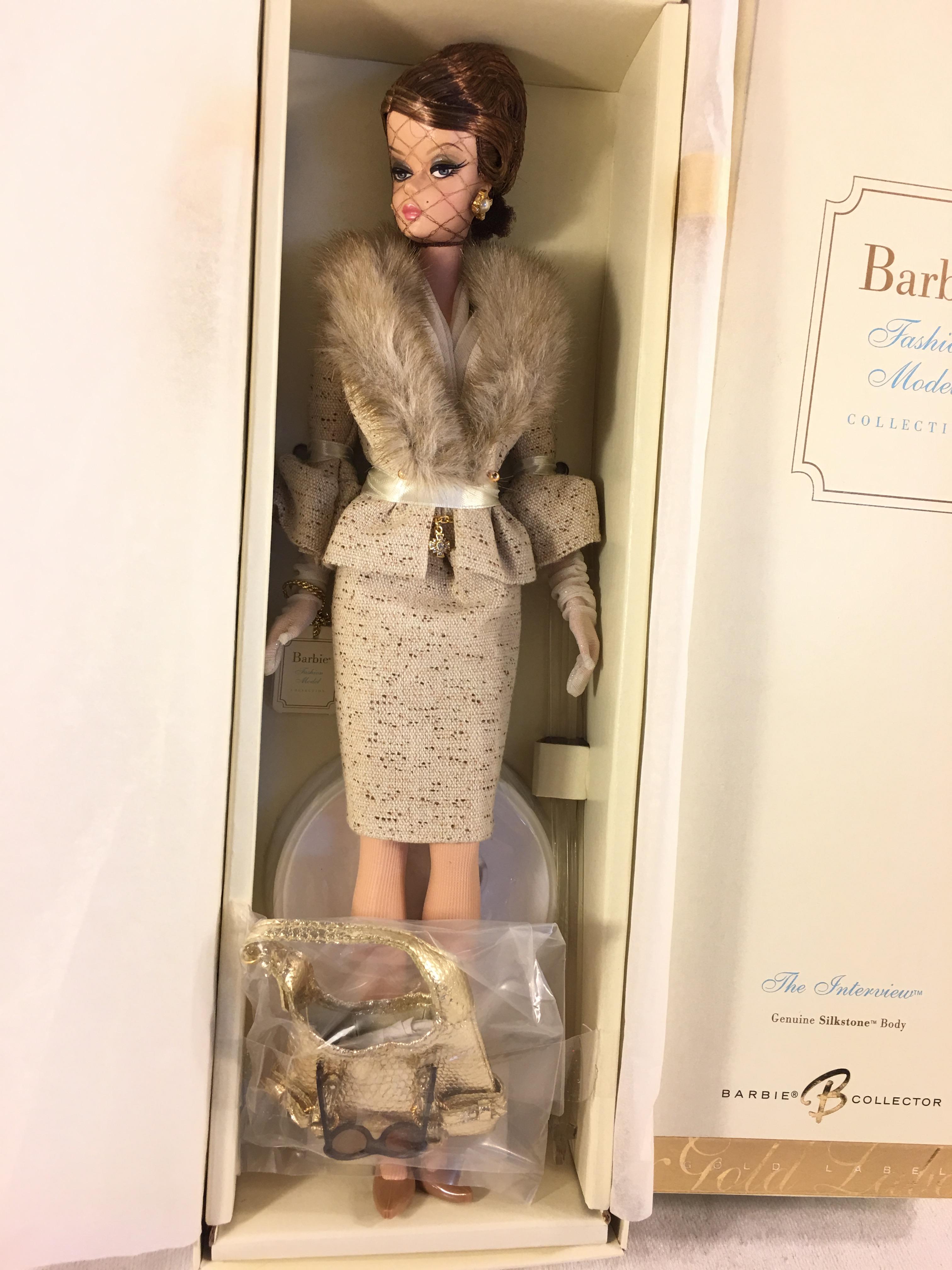 NIB Collector Genuine Silkstone Body Gold Label "The Interview" Fashion Model Barbie Doll Box: 13.5"