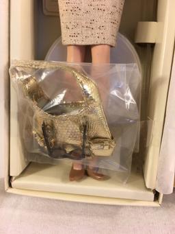 NIB Collector Genuine Silkstone Body Gold Label "The Interview" Fashion Model Barbie Doll Box: 13.5"