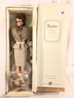 NIB Collector Genuine Silkstone Body Gold Label "The Interview" Fashion Model Barbie Doll Box: 13.5"