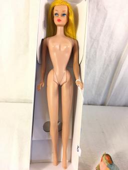 Collector Vintage 1966 Golden Blonde Color Magic Barbie Doll in "Pretty Wild" #1777 Outfit