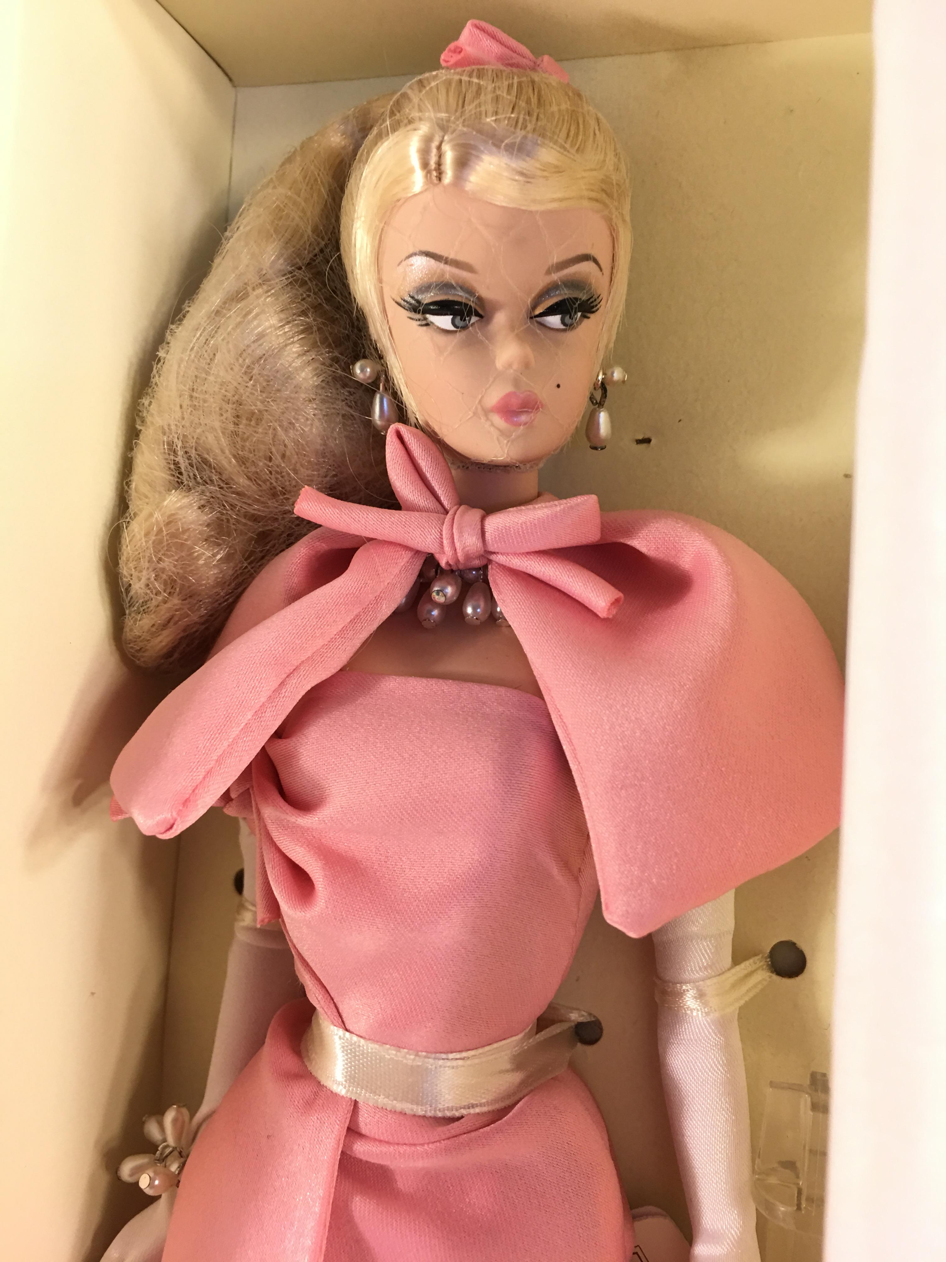 NIB Collector Genuine Silkstone Body Gold Label "Movie Mixer" Fashion Model Barbie Doll Box: 13.5"x4