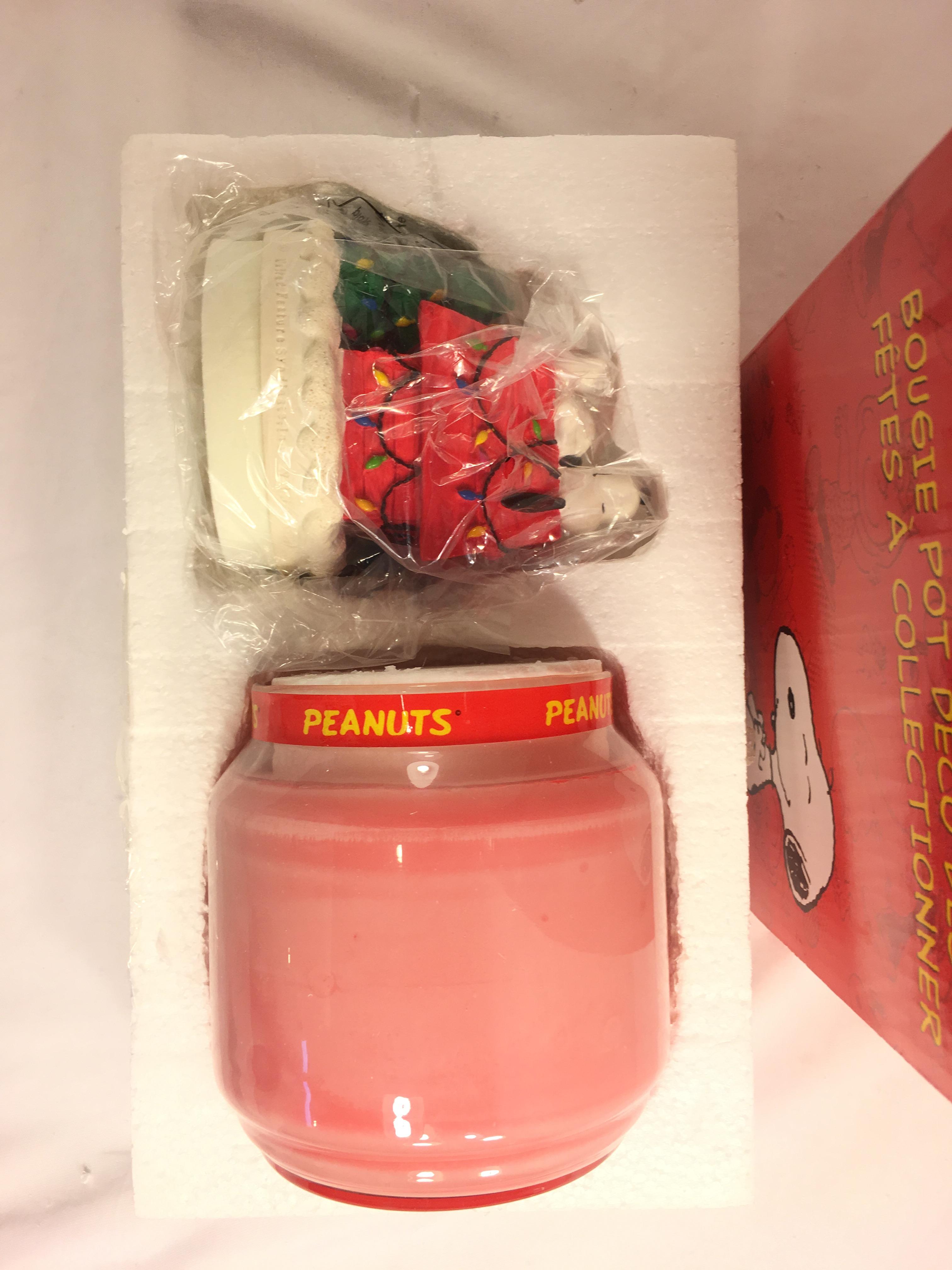 Collector Peanuts Collectible Holiday Candle Jar Figurine Box Size: 10"tall Box